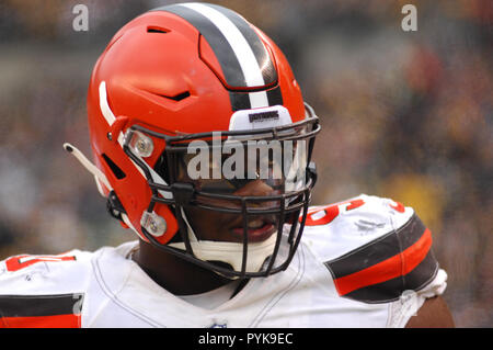 Cleveland Browns vs. Pittsburgh Steelers. Fans support on NFL Game.  Silhouette of supporters, big screen with two rivals in background Stock  Photo - Alamy