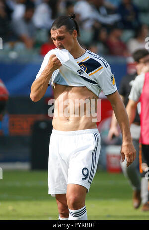 October 28, 2018 LA Galaxy forward Zlatan Ibrahimovic (9) in action during the MLS game between the LA Galaxy and the Houston Dynamo at the Stub Hub Center in Carson, California. Charles Baus/CSM Stock Photo