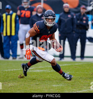 Chicago, Illinois, USA. 28th Oct, 2018. - Bears #80 Trey Burton in action during the NFL Game between the New York Jets and Chicago Bears at Soldier Field in Chicago, IL. Photographer: Mike Wulf Credit: csm/Alamy Live News Stock Photo