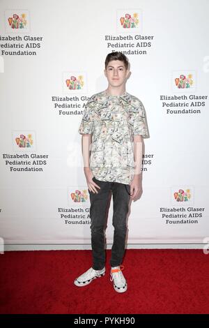 Culver City, CA. 28th Oct, 2018. Mason Cook at arrivals for A Time For Heroes Family Festival, Smashbox Studios, Culver City, CA October 28, 2018. Credit: Priscilla Grant/Everett Collection/Alamy Live News Stock Photo