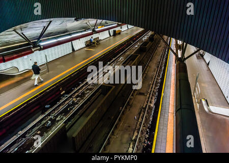 Roosevelt Island Subway Station Manhattan   New York, New York, USA Stock Photo