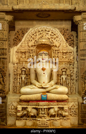 Statue of Mahavira in Jain Temple, Jaisalmer Fort, Jaisalmer, Rajasthan, India Stock Photo