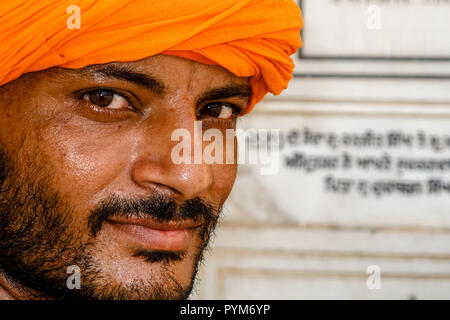 Sikh devotee from New Delhi visiting the Golden Temple Stock Photo
