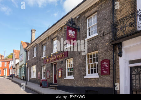 The Kings Arms pub in Saffron Walden, historic market town in Uttlesford, Essex, UK Stock Photo