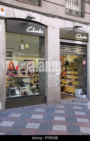 clarks store montreal
