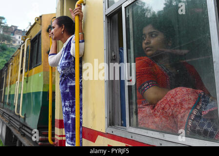 The narrow 'toy train' (small, narrow-gauge train) that slowly climbs the almost 100km from the plains of Kalka to Shimla, sitting on top of the Lower Stock Photo