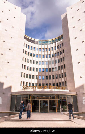 hotel 25hours The Circle at the Gerling Quartier, the building is the former headquarters of the Gerling insurance group, Cologne, Germany.  Hotel 25h Stock Photo