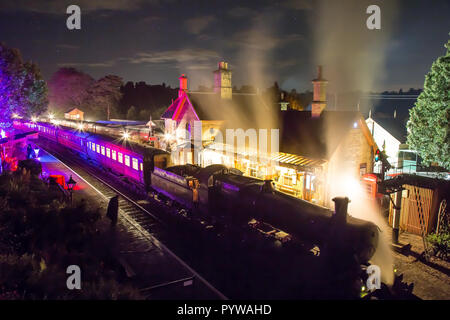 Arley, UK. 30th October, 2018. Ghoulish goings-on are occurring on board the Severn Valley Railway this evening as Halloween is upon us. A special night service is running between Kidderminster and Arley for those souls brave enough to take the dark ride to face the living dead. Credit: Lee Hudson/Alamy Live News Stock Photo