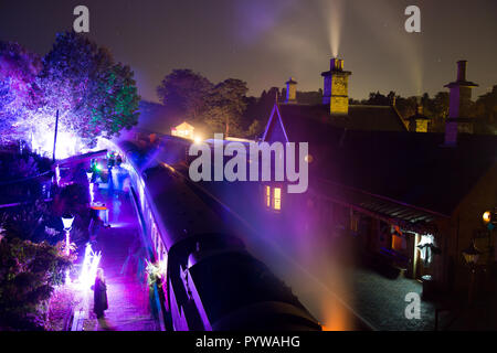 Arley, UK. 30th October, 2018. Ghoulish goings-on are occurring on board the Severn Valley Railway this evening as Halloween is upon us. A special night service is running between Kidderminster and Arley for those souls brave enough to take the dark ride to face the living dead. Credit: Lee Hudson/Alamy Live News Stock Photo