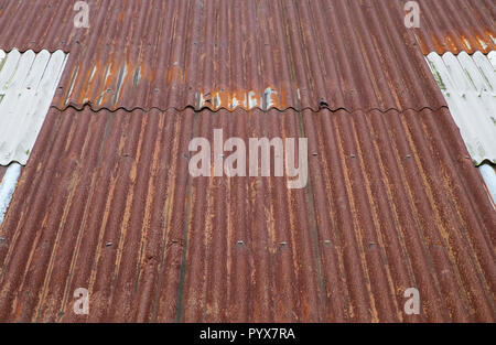 rusty corrugated iron cabin house shed roof Stock Photo