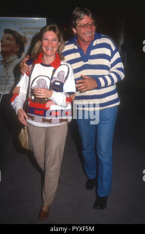 LOS ANGELES, CA - NOVEMBER 9: Actress Dee Wallace and actor Christopher Stone attend the Screening of the CBS Made-for-Televion Movie 'The Man Upstairs' on November 9, 1992 at the DGA Theatre in Los Angeles, California. Photo by Barry King/Alamy Stock Photo Stock Photo