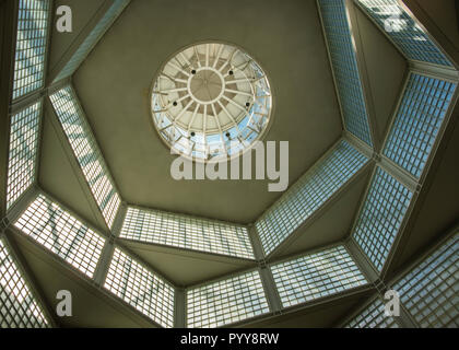 Berlin-Mitte,Kulturforum. Gemäldegalerie - Picture gallery houses Berlin's collection of old Masters paintings. Ceiling detail Stock Photo