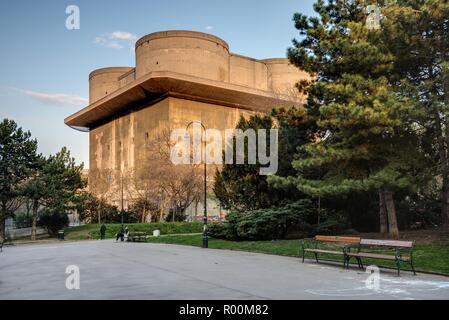 Wien, Flakturm Arenbergpark - Vienna, Flak Tower Stock Photo