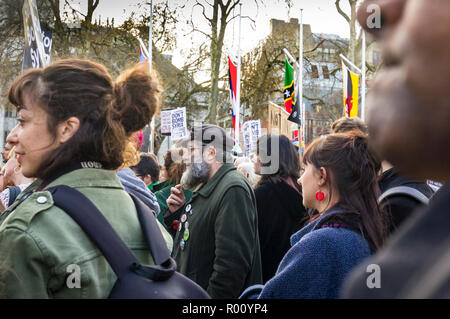 'Stop the Rush to War: Don't Bomb Syria'  People rally at a protest organised by the Stop the War Coalition against air strikes in Syria. Parliament Square, Westminster, London, UK. 16th April 2018. Stock Photo