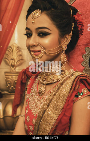 Pin by Zemirah Lissette on Bengali Brides | Gorgeous bridal makeup, Indian  bride makeup, Bengali bridal makeup
