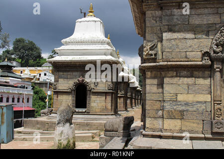 Dozens or hundreds of small temples across Bagmati River of Pashupatinath in Kathmandu. Taken in Nepal, August 2018. Stock Photo