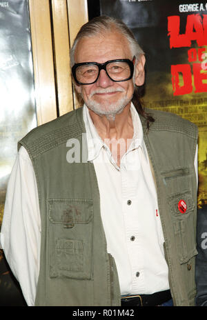 The director George A. Romero arriving at the Land of The Dead Premiere at the National Theatre in Los Angeles. June, 20. 2005.03RomeroGeorgeA director018 Red Carpet Event, Vertical, USA, Film Industry, Celebrities,  Photography, Bestof, Arts Culture and Entertainment, Topix Celebrities fashion /  Vertical, Best of, Event in Hollywood Life - California,  Red Carpet and backstage, USA, Film Industry, Celebrities,  movie celebrities, TV celebrities, Music celebrities, Photography, Bestof, Arts Culture and Entertainment,  Topix, headshot, vertical, one person,, from the year , 2005, inquiry tsuni Stock Photo