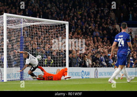 London, UK. 31st October, 2018. GOAL - Martyn Waghorn of Derby County bundles in the second goal for the visitors during the EFL Carabao Cup Round of 16 match between Chelsea and Derby County at Stamford Bridge, London, England on 31 October 2018. Photo by Carlton Myrie.  Editorial use only, license required for commercial use. No use in betting, games or a single club/league/player publications. Credit: UK Sports Pics Ltd/Alamy Live News Stock Photo