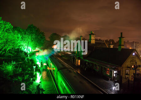 Arley, UK. 31st October, 2018. Ghoulish goings-on are occurring on board the Severn Valley Railway this evening as Halloween is upon us. A special night service is running between Kidderminster and Arley for those souls brave enough to take the dark ride to face the living dead. Credit: Lee Hudson/Alamy Live News Stock Photo