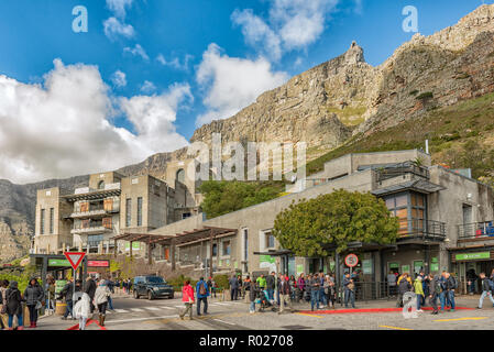 CAPE TOWN, SOUTH AFRICA, AUGUST 17, 2018: Queues of people at the lower cable station at Table mountain in Cape Town in the Western Cape Province. The Stock Photo