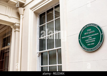 London England,UK,Mayfair,Brook Street,City of Westminster,Heritage Foundation,historical marker plaque,Bee Gees,Barry Robin Maurice Gibb,pop music,mu Stock Photo