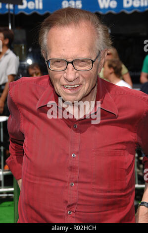 Larry King  arriving at SHREK The THIRD Premiere at the Westwood Village Theatre in Los Angeles.  headshot eye contact smile KingLarry 132 Red Carpet Event, Vertical, USA, Film Industry, Celebrities,  Photography, Bestof, Arts Culture and Entertainment, Topix Celebrities fashion /  Vertical, Best of, Event in Hollywood Life - California,  Red Carpet and backstage, USA, Film Industry, Celebrities,  movie celebrities, TV celebrities, Music celebrities, Photography, Bestof, Arts Culture and Entertainment,  Topix, headshot, vertical, one person,, from the year , 2007, inquiry tsuni@Gamma-USA.com Stock Photo