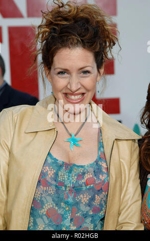 Joely Fisher arriving at the CHICKEN LITTLE Premiere at the El Capitan Theatre in Los Angeles. October 30, 2005.FisherJoely026 Red Carpet Event, Vertical, USA, Film Industry, Celebrities,  Photography, Bestof, Arts Culture and Entertainment, Topix Celebrities fashion /  Vertical, Best of, Event in Hollywood Life - California,  Red Carpet and backstage, USA, Film Industry, Celebrities,  movie celebrities, TV celebrities, Music celebrities, Photography, Bestof, Arts Culture and Entertainment,  Topix, headshot, vertical, one person,, from the year , 2005, inquiry tsuni@Gamma-USA.com Stock Photo