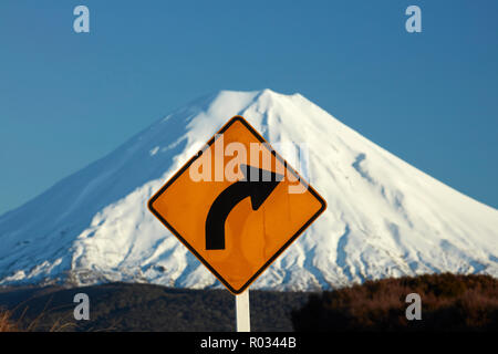 Corner sign on Desert Road and Mt Ngauruhoe, Tongariro National Park, Central Plateau, North Island, New Zealand Stock Photo