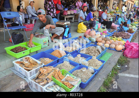 Tamparuli Sabah Malaysia - Aug 29, 2018 : Native people of Sabah Malaysian Borneo selling agriculture product. Stock Photo