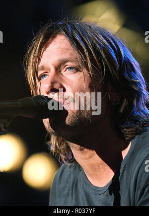 Keith Urban. at CMA Music Festival held at The Coliseum. Nashville, Tennessee - 09 June 2005. 09 UrbanKeith 21 Red Carpet Event, Vertical, USA, Film Industry, Celebrities,  Photography, Bestof, Arts Culture and Entertainment, Topix Celebrities fashion /  Vertical, Best of, Event in Hollywood Life - California,  Red Carpet and backstage, USA, Film Industry, Celebrities,  movie celebrities, TV celebrities, Music celebrities, Photography, Bestof, Arts Culture and Entertainment,  Topix, headshot, vertical, one person,, from the year , 2005, inquiry tsuni@Gamma-USA.com Stock Photo