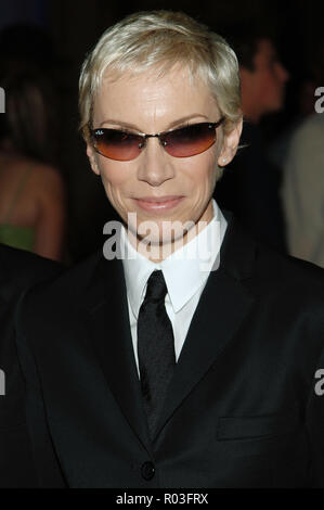 Annie Lennox arriving at the American Music Awards at the Shrine Auditorium in Los Angeles. November 22, 2005.LennoxAnnie Eurhythmics046 Red Carpet Event, Vertical, USA, Film Industry, Celebrities,  Photography, Bestof, Arts Culture and Entertainment, Topix Celebrities fashion /  Vertical, Best of, Event in Hollywood Life - California,  Red Carpet and backstage, USA, Film Industry, Celebrities,  movie celebrities, TV celebrities, Music celebrities, Photography, Bestof, Arts Culture and Entertainment,  Topix, headshot, vertical, one person,, from the year , 2005, inquiry tsuni@Gamma-USA.com Stock Photo