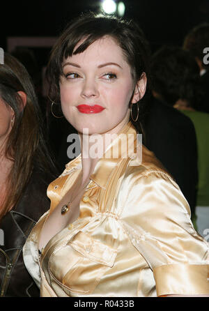 Rose McGowan arriving at the Stunt Awards on the Paramount Lot in Los Angeles. September 25, 2005.McGowanRose-30 Red Carpet Event, Vertical, USA, Film Industry, Celebrities,  Photography, Bestof, Arts Culture and Entertainment, Topix Celebrities fashion /  Vertical, Best of, Event in Hollywood Life - California,  Red Carpet and backstage, USA, Film Industry, Celebrities,  movie celebrities, TV celebrities, Music celebrities, Photography, Bestof, Arts Culture and Entertainment,  Topix, headshot, vertical, one person,, from the year , 2005, inquiry tsuni@Gamma-USA.com Stock Photo