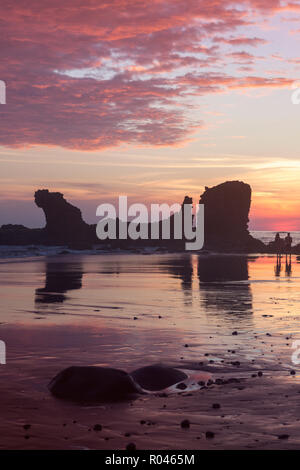 El Tunco Beach El Salvador Stock Photo - Alamy