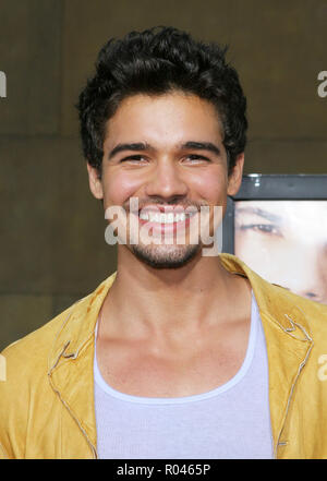 Steven Strait arriving at the Undiscovered Premiere at the Egyptian Theatre in Los Angeles. August 23, 2005.StraitSteven034 Red Carpet Event, Vertical, USA, Film Industry, Celebrities,  Photography, Bestof, Arts Culture and Entertainment, Topix Celebrities fashion /  Vertical, Best of, Event in Hollywood Life - California,  Red Carpet and backstage, USA, Film Industry, Celebrities,  movie celebrities, TV celebrities, Music celebrities, Photography, Bestof, Arts Culture and Entertainment,  Topix, headshot, vertical, one person,, from the year , 2005, inquiry tsuni@Gamma-USA.com Stock Photo
