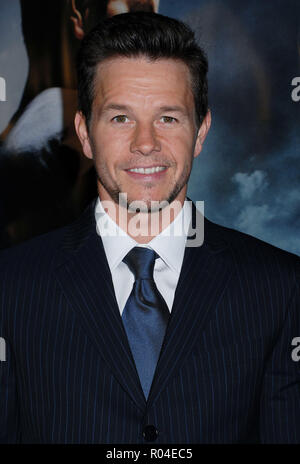 Mark Wahlberg arriving at the SHOOTER premiere at the Westwood Village Theatre in Los Angeles.  headshot full length smile eye contact black dressWahlbergMark195 Red Carpet Event, Vertical, USA, Film Industry, Celebrities,  Photography, Bestof, Arts Culture and Entertainment, Topix Celebrities fashion /  Vertical, Best of, Event in Hollywood Life - California,  Red Carpet and backstage, USA, Film Industry, Celebrities,  movie celebrities, TV celebrities, Music celebrities, Photography, Bestof, Arts Culture and Entertainment,  Topix, headshot, vertical, one person,, from the year , 2007, inquir Stock Photo