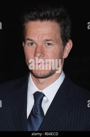 Mark Wahlberg arriving at the SHOOTER premiere at the Westwood Village Theatre in Los Angeles.  headshot full length smile eye contact black dressWahlbergMark197 Red Carpet Event, Vertical, USA, Film Industry, Celebrities,  Photography, Bestof, Arts Culture and Entertainment, Topix Celebrities fashion /  Vertical, Best of, Event in Hollywood Life - California,  Red Carpet and backstage, USA, Film Industry, Celebrities,  movie celebrities, TV celebrities, Music celebrities, Photography, Bestof, Arts Culture and Entertainment,  Topix, headshot, vertical, one person,, from the year , 2007, inquir Stock Photo