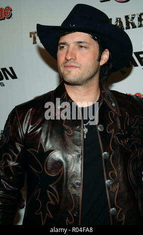 Robert Rodriguez arriving at the Sin City Premiere at the National Mann Theatre In Los Angeles. March 28, 2005.RodriguezRobert107 Red Carpet Event, Vertical, USA, Film Industry, Celebrities,  Photography, Bestof, Arts Culture and Entertainment, Topix Celebrities fashion /  Vertical, Best of, Event in Hollywood Life - California,  Red Carpet and backstage, USA, Film Industry, Celebrities,  movie celebrities, TV celebrities, Music celebrities, Photography, Bestof, Arts Culture and Entertainment,  Topix, headshot, vertical, one person,, from the year , 2005, inquiry tsuni@Gamma-USA.com Stock Photo