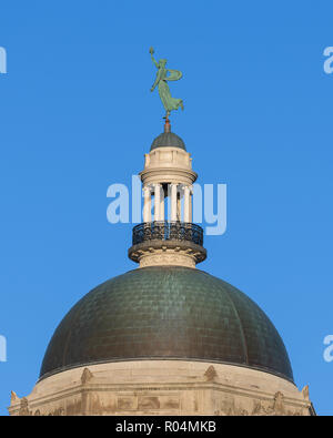 The 14-foot-high wind-vane statue of Lady Liberty atop the Allen County Courthouse at 715 South Calhoun Street in Fort Wayne, Indiana Stock Photo