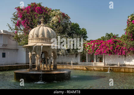 Fountains at Saheliyon-ki-Bari Gardens, Udaipur, Rajasthan, India Stock Photo
