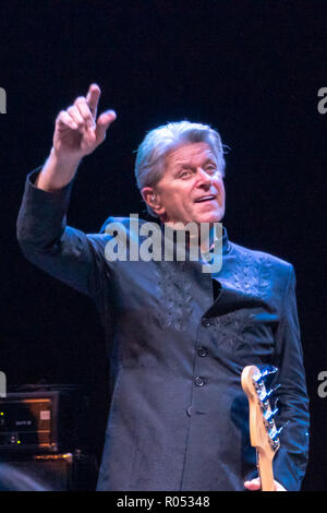 Dublin, Dublin, Ireland. 31st Oct, 2018. Peter Cetera from the band Chicago and The Bad Daddy's plays live in Dublin's Vicar Street Venue. Credit: Ben Ryan/SOPA Images/ZUMA Wire/Alamy Live News Stock Photo