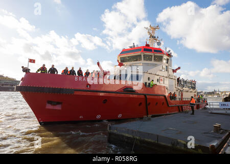 Hamburg, Germany. 02nd Nov, 2018. The fire-fighting boat 'Branddirektor Westphal' enters the port of Hamburg and moors at the Überseebrücke. The new special ship can spray 100,000 litres of water per minute - eight times as much as its predecessors. Credit: Christian Charisius/dpa/Alamy Live News Stock Photo