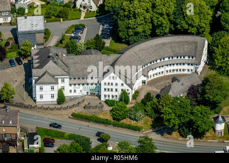 Luftbild, Rathaus Stadtverwaltung, Schmallenberg, Sauerland, Nordrhein ...