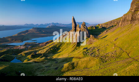 Dawn at the Old Man of Storr, Trotternish Peninsula, Isle of Skye, Scotland Stock Photo