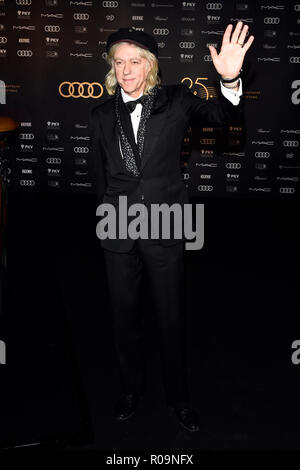 Berlin, Germany. 03rd Nov, 2018. The singer Bob Geldorf comes to the 25th opera gala for the Deutsche Aids-Stiftung at the Deutsche Oper. Credit: Gregor Fischer/dpa/Alamy Live News Stock Photo