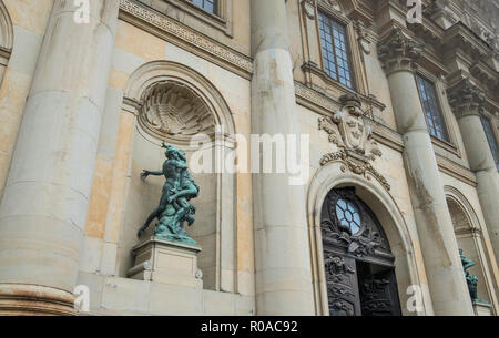 Architectural detail of exterior wall of Royal Palace (Kungliga Slottet), Gamla Stan, Stockholm, Sweden. Stock Photo