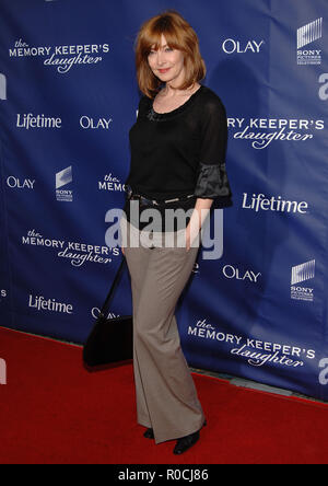 Sharon Lawrence - The Memory Keeper'S Daughter premiere at the Dome ...