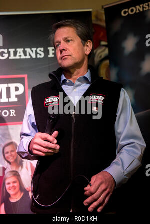 Norcross, Georgia, USA. 03rd Nov, 2018. Georgia's Secretary of State and Republican candidate for governor, BRIAN KEMP, campaigns at Mojito's Cuban American Bistro. Credit: Brian Cahn/ZUMA Wire/Alamy Live News Stock Photo