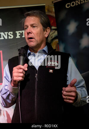 Norcross, Georgia, USA. 03rd Nov, 2018. Georgia's Secretary of State and Republican candidate for governor, BRIAN KEMP, campaigns at Mojito's Cuban American Bistro. Credit: Brian Cahn/ZUMA Wire/Alamy Live News Stock Photo