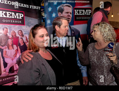 Norcross, Georgia, USA. 03rd Nov, 2018. Georgia's Secretary of State and Republican candidate for governor, BRIAN KEMP, campaigns at Mojito's Cuban American Bistro. Credit: Brian Cahn/ZUMA Wire/Alamy Live News Stock Photo