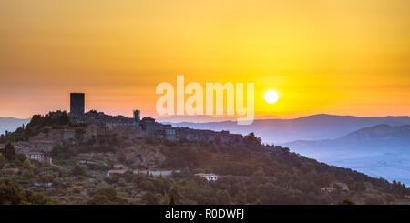 Sunrise over Tuscan Town of Montecatini in Val di Cecina near Volterra, Italy Stock Photo